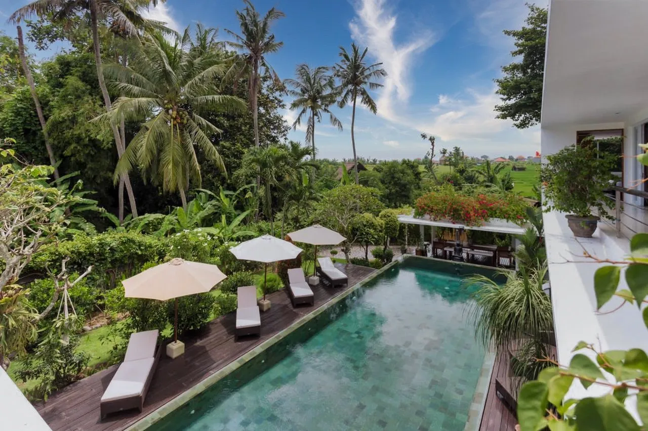 MAJESTIC FREEHOLD VILLA WITH RICE FIELD VIEWS IN PERERENAN