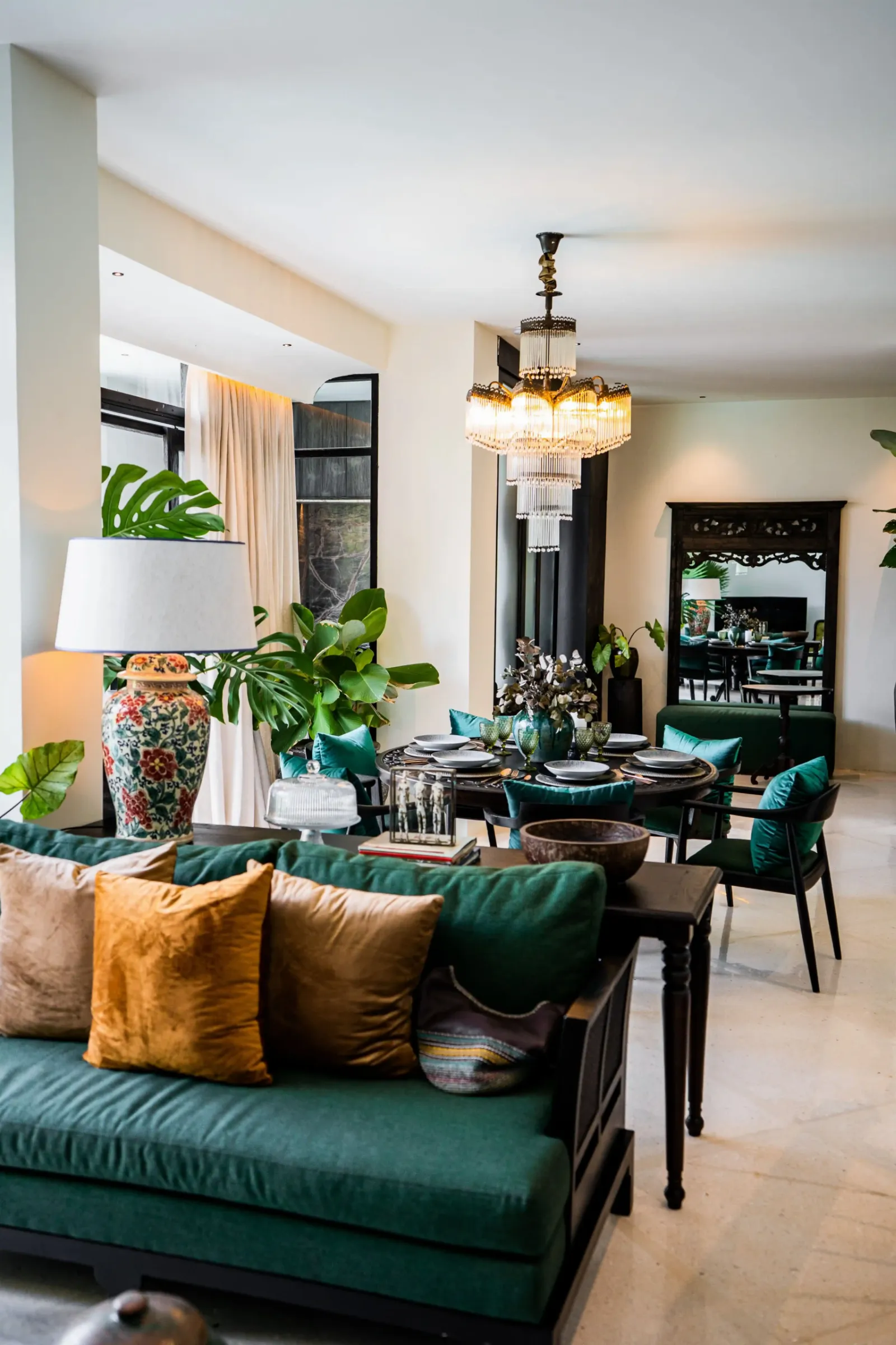 CONTEMPORARY VILLA IN KEROBOKAN WITH STRATEGIC LOCATION