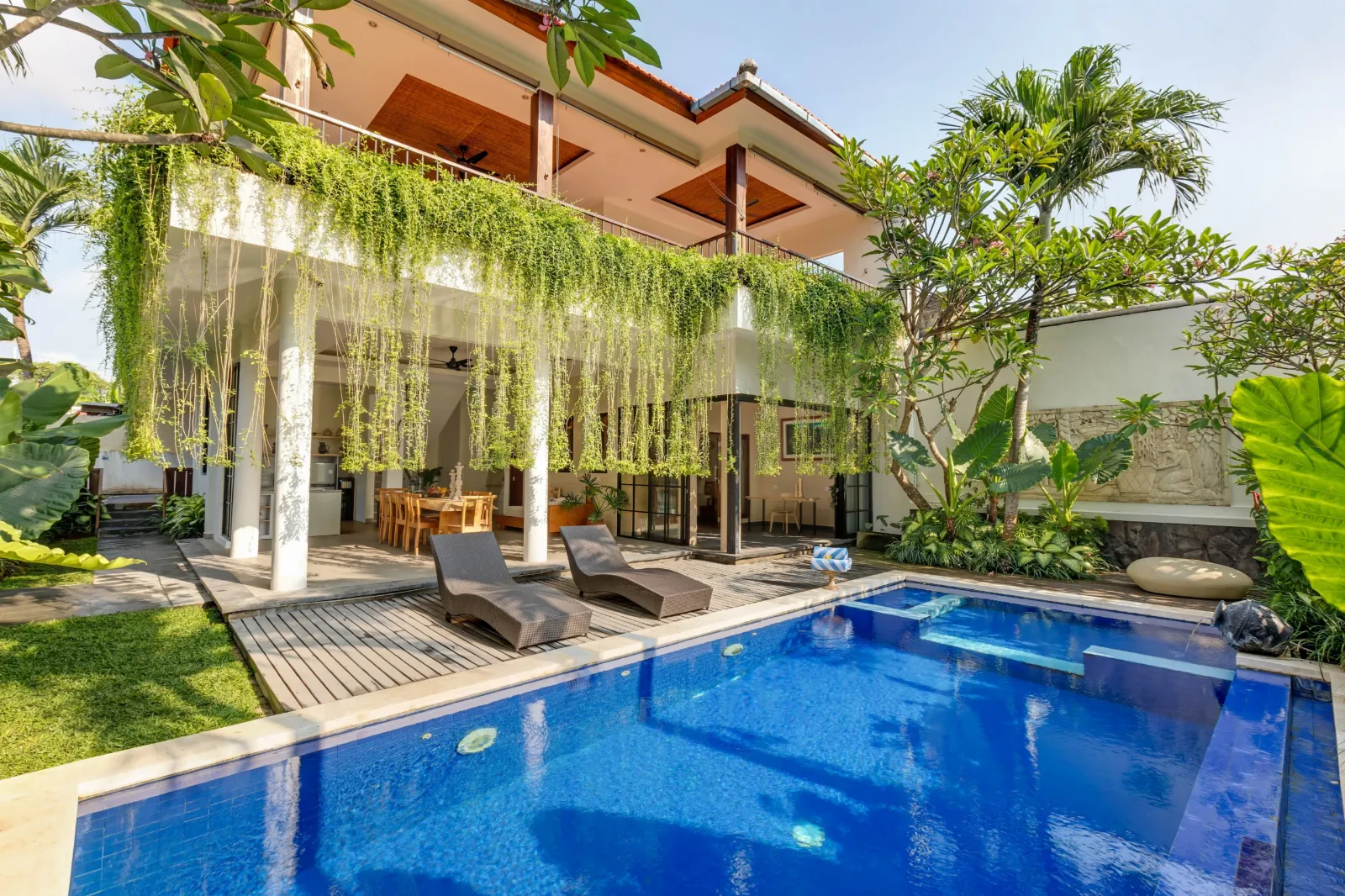 A PEACEFUL RETREAT WITH RICE FIELD VIEW IN THE HEART OF BERAWA