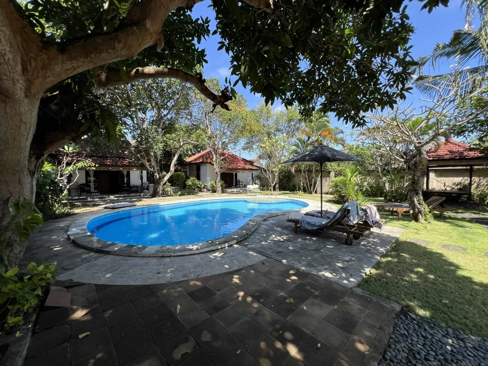 HUGE PRICE DROP‼️PRIME LAND VALUE OPPORTUNITY WITH VILLA STRUCTURES IN SEMINYAK’S BEST LOCATION