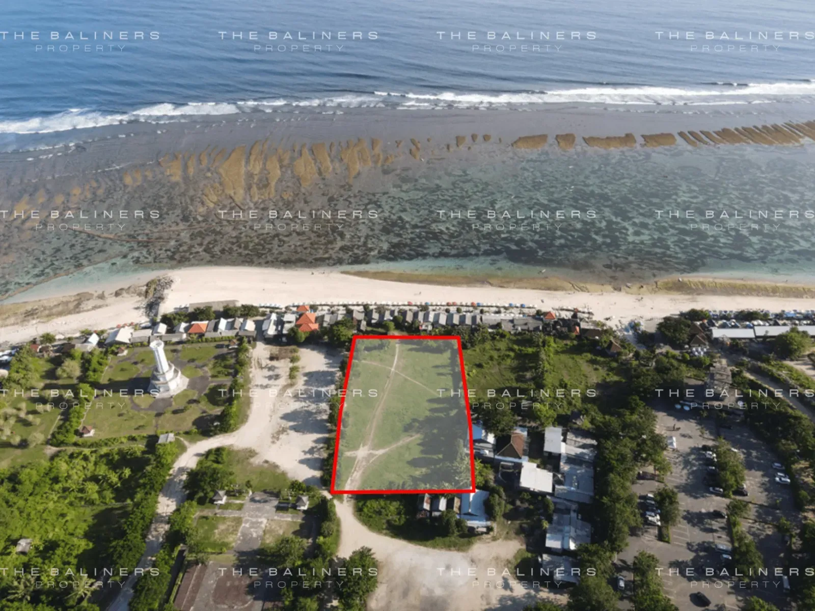 EXPANSIVE COMMERCIAL LAND WITH BEACHFRONT ACCESS IN PANDAWA