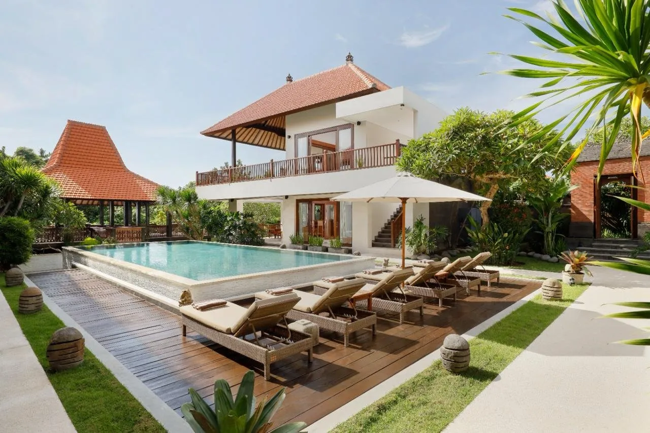 TIMELESS ELEGANCE: A LUXURIOUS VILLA IN NELAYAN, CANGGU