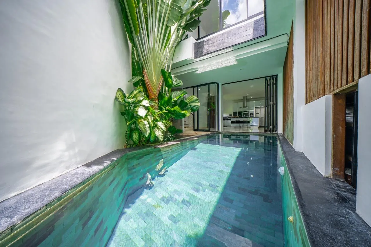 MODERN VILLA IN UMALAS WITH EXPANSIVE ROOFTOP GARDEN