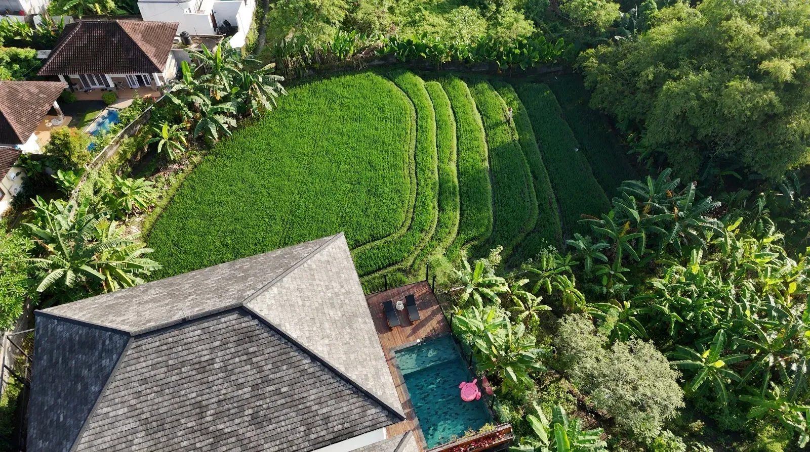 LUXURY VILLA IN BABAKAN, CANGGU, MODERN ELEGANCE WITH SMART LIVING
