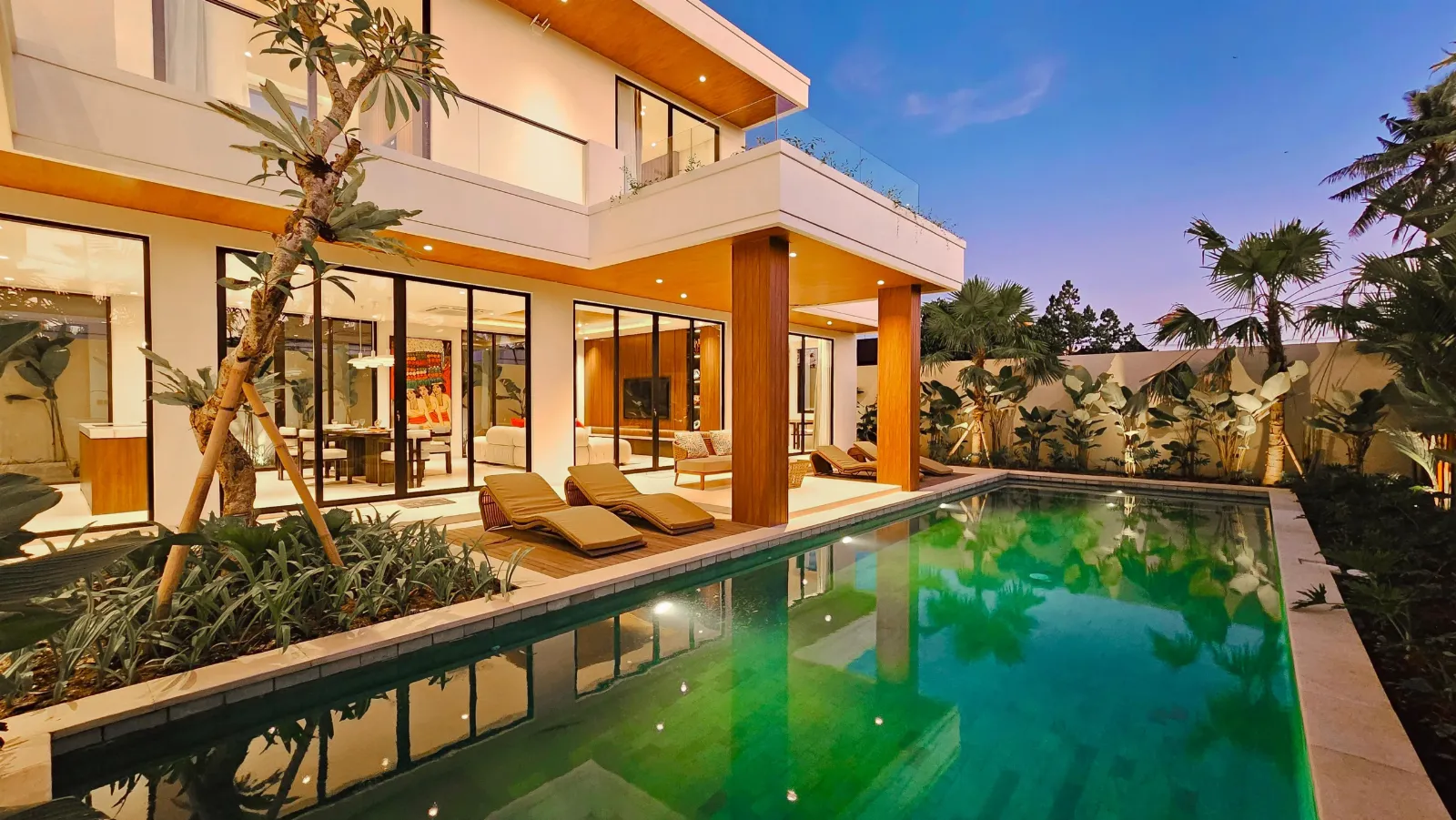 THREE-BEDROOM VILLA WITH PRIVATE POOL AND TROPICAL APPEAL IN UBUD