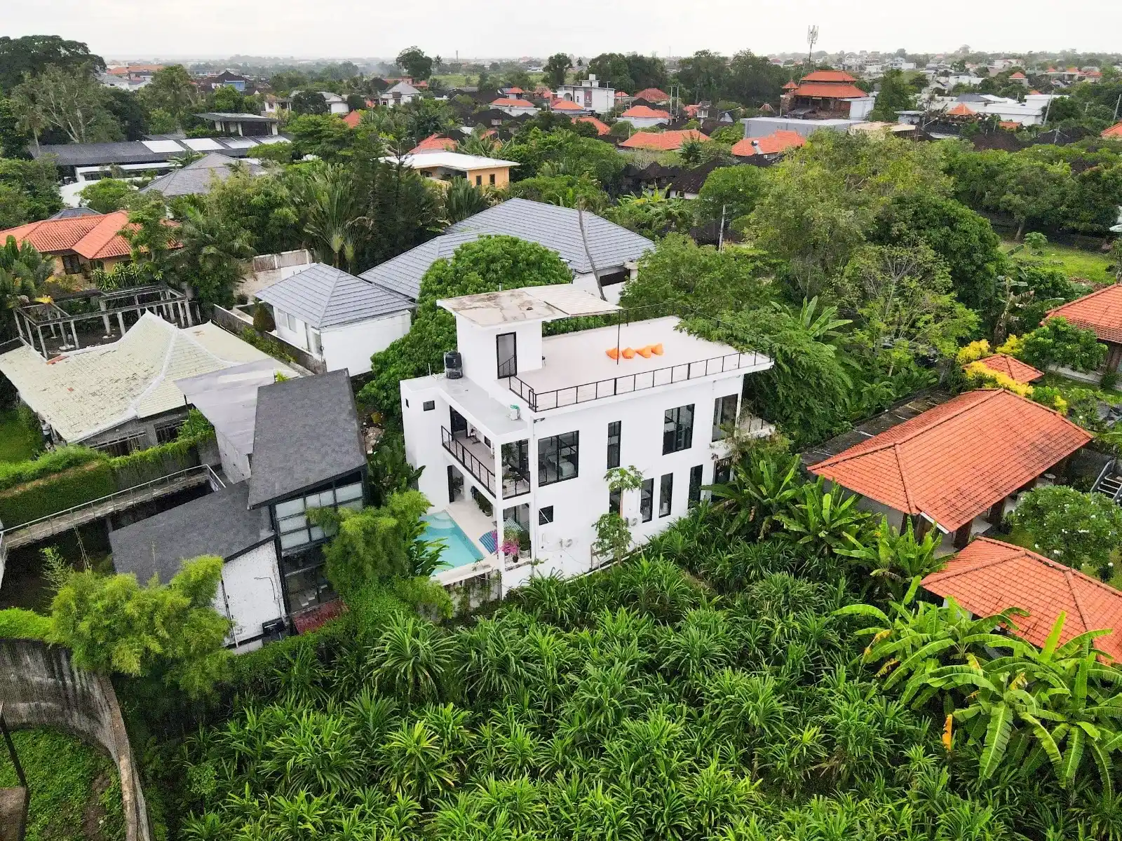 ROOFTOP LIFESTYLE VILLA WITH SKY-HIGH CEILINGS IN TUMBAK BAYUH PERERENAN