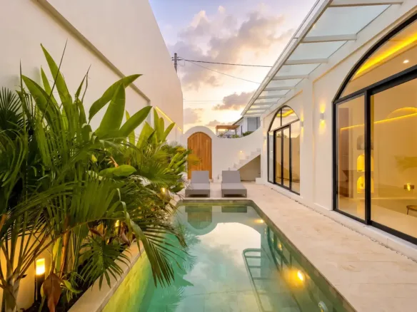 A NEW BALANGAN VILLA JUST MOMENTS FROM THE BEACH